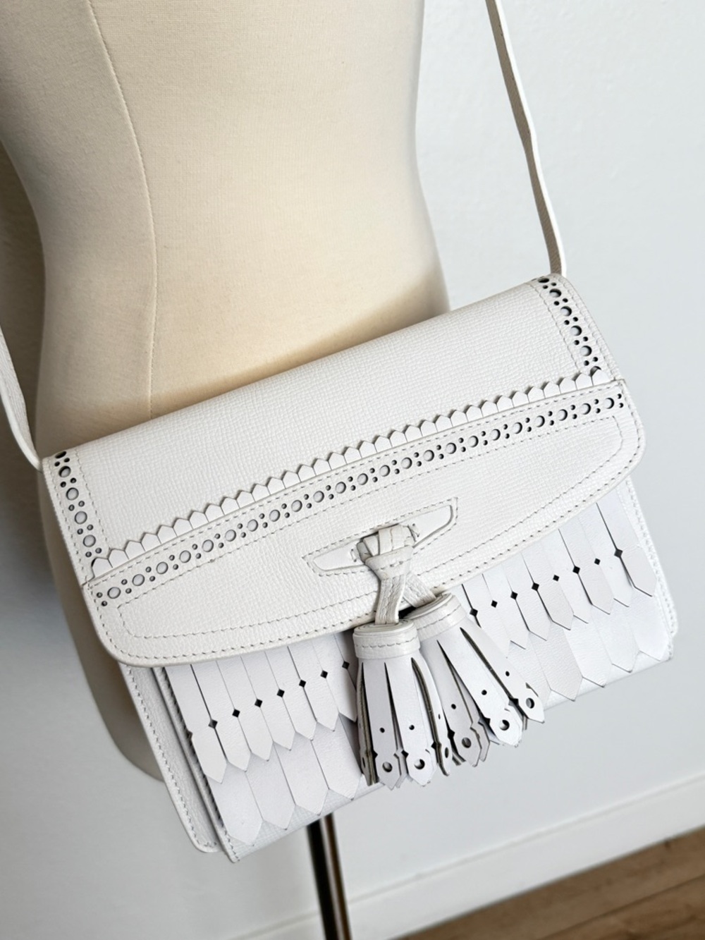 Burberry Macken White Fringe Leather Crossbody Bag Tassel - Picture 3 of 12